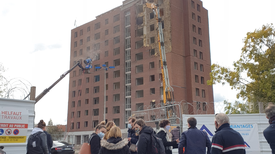 Grande-Synthe : premier coup de godet sur le site de la tour Lejeune